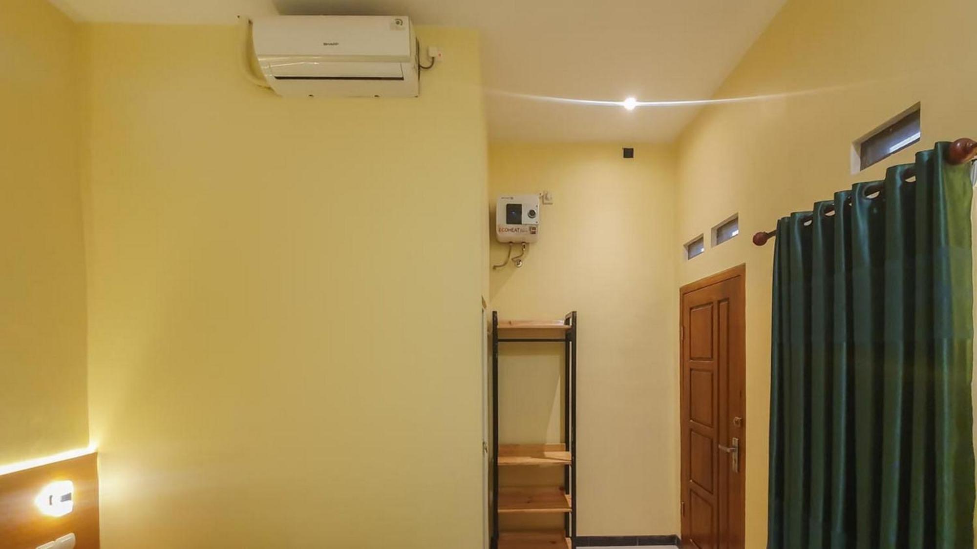 Urbanview Hotel Sakura Kampung Inggris Pare By Reddoorz Zewnętrze zdjęcie